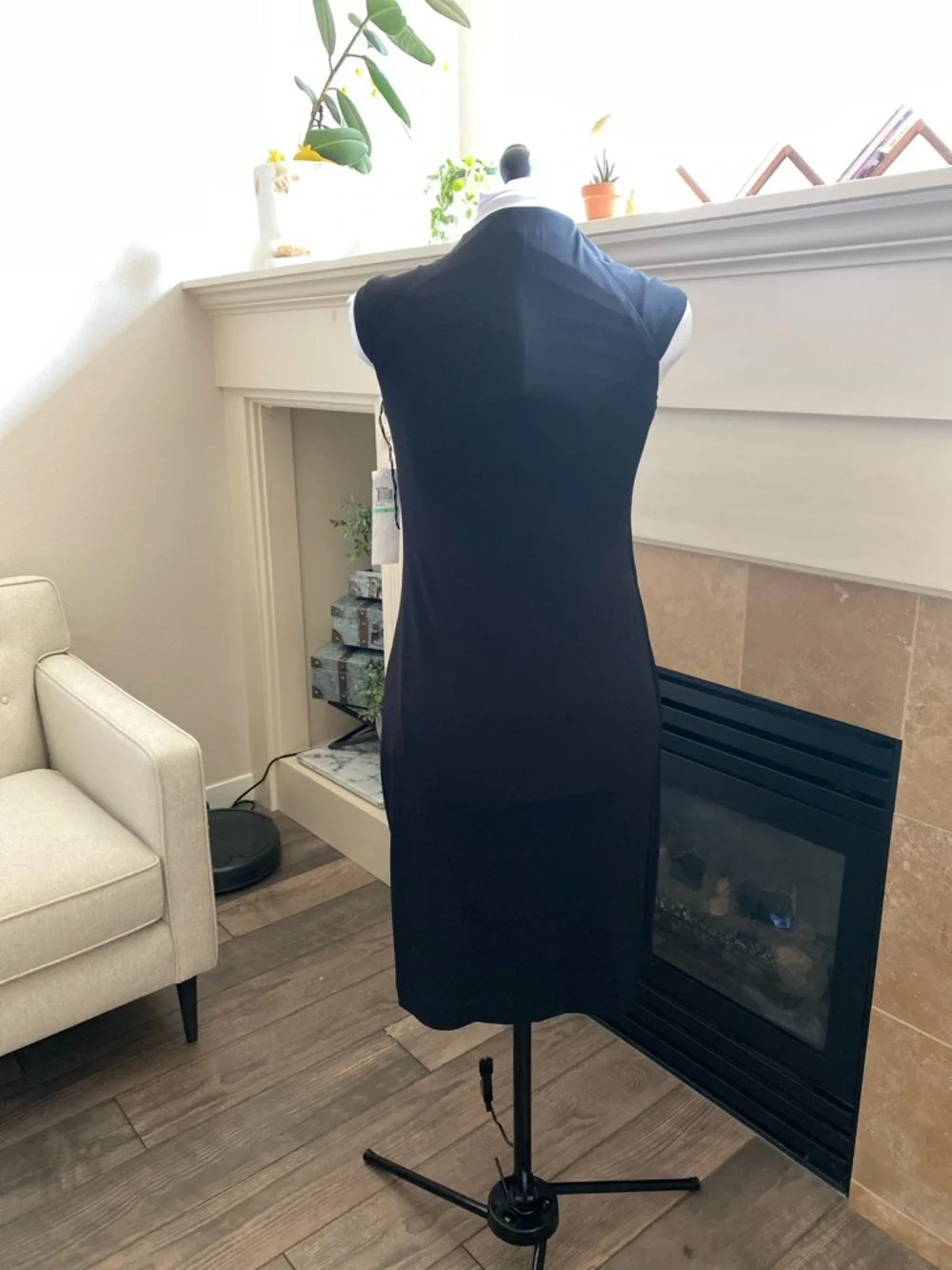 NWT Musette Asymmetric Sleeveless LBD Twist-Detail Dress - Picture 3 of 5